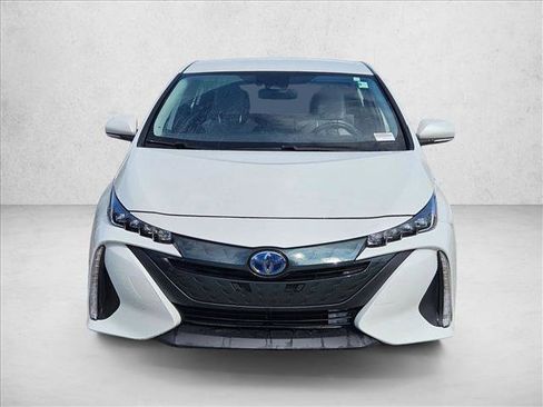 Used 2021 Toyota Prius Prime LE image 2