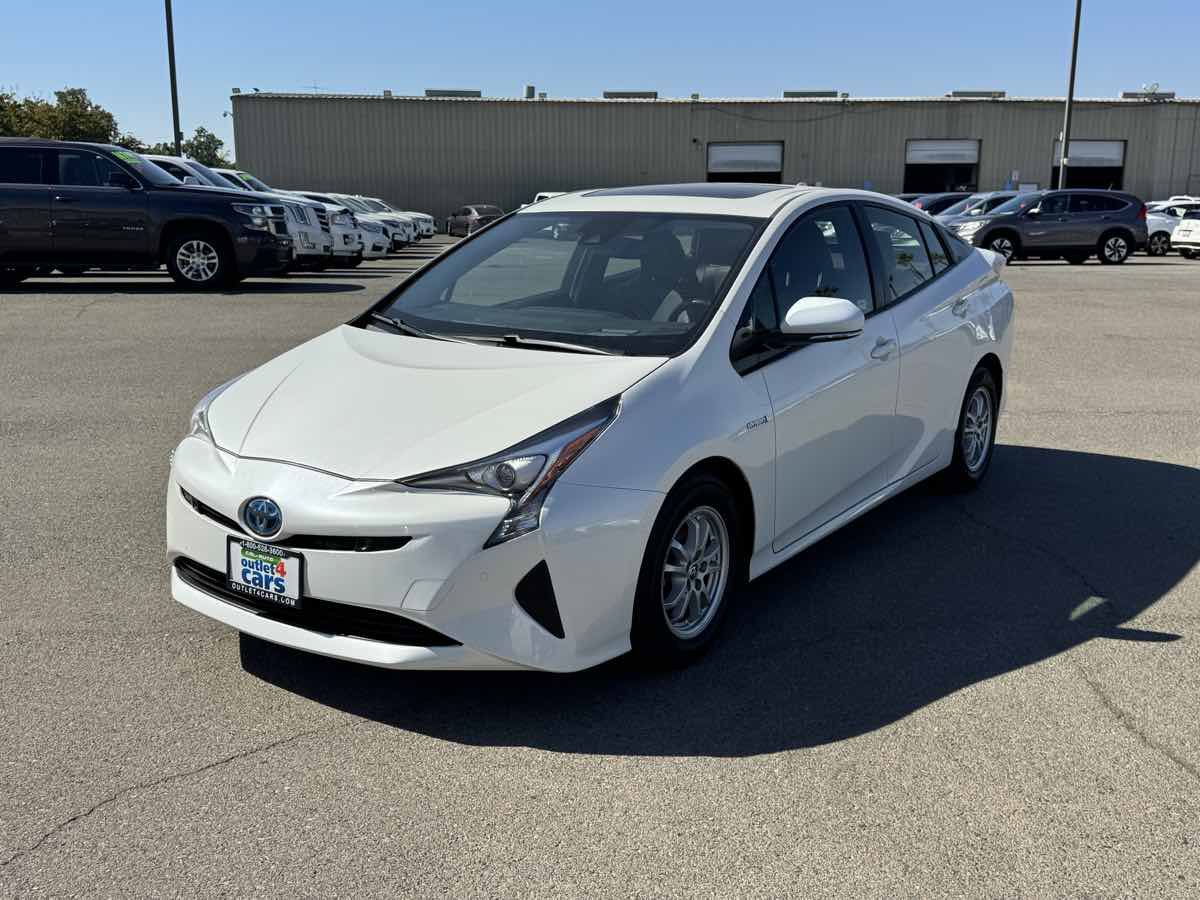 Used 2017 Toyota Prius Four w/ Advanced Technology Package FWD image 5