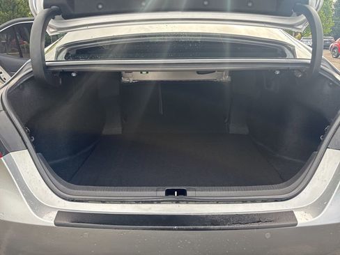 Used 2018 Toyota Camry XSE image 10