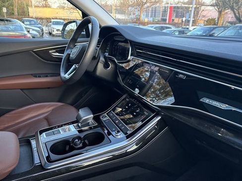 Used 2023 Audi Q7 2.0T Premium w/ Convenience Package image 27