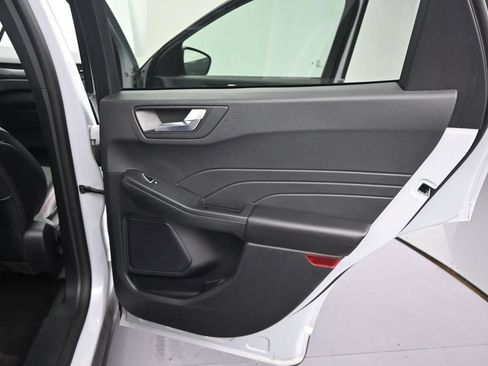 Used 2025 Ford Escape ST-Line FWD image 19