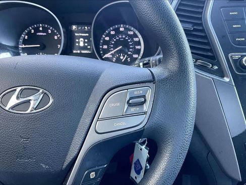 Used 2018 Hyundai Santa Fe Sport image 25