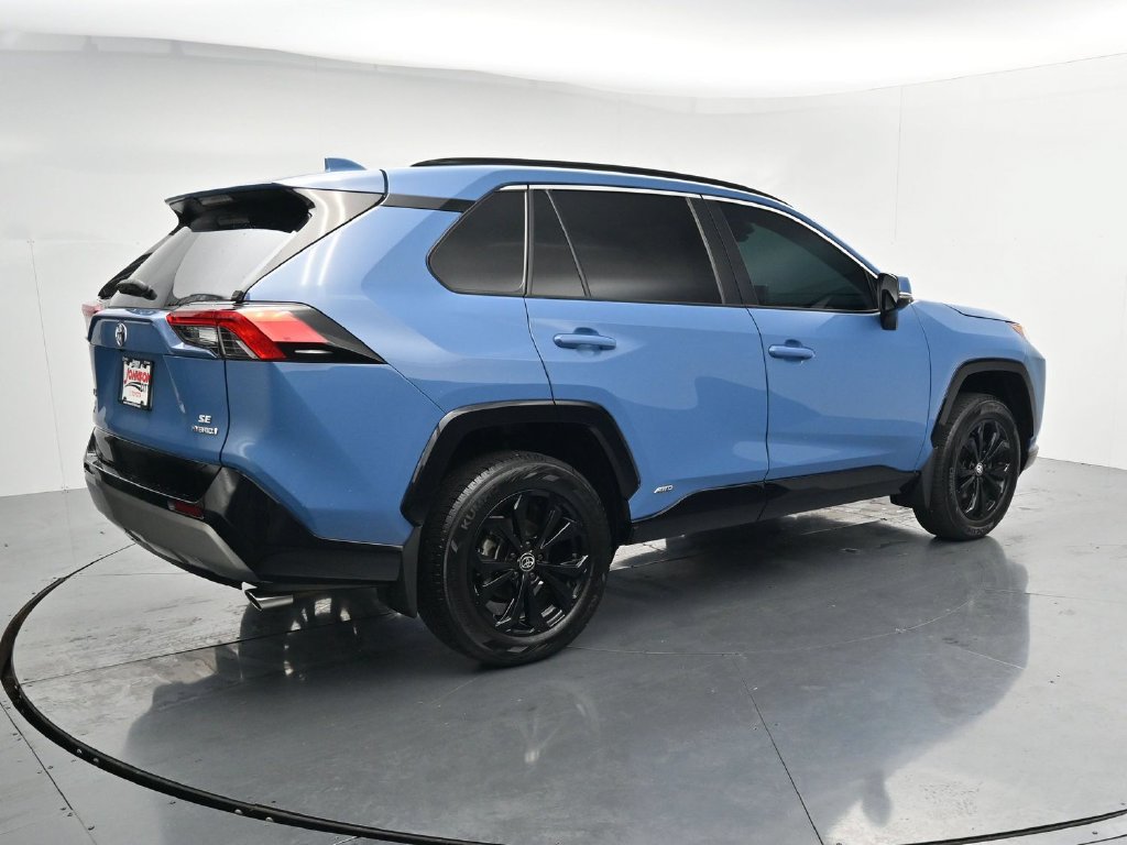 Used 2024 Toyota RAV4 SE w/ Convenience Package AWD/4WD image 8