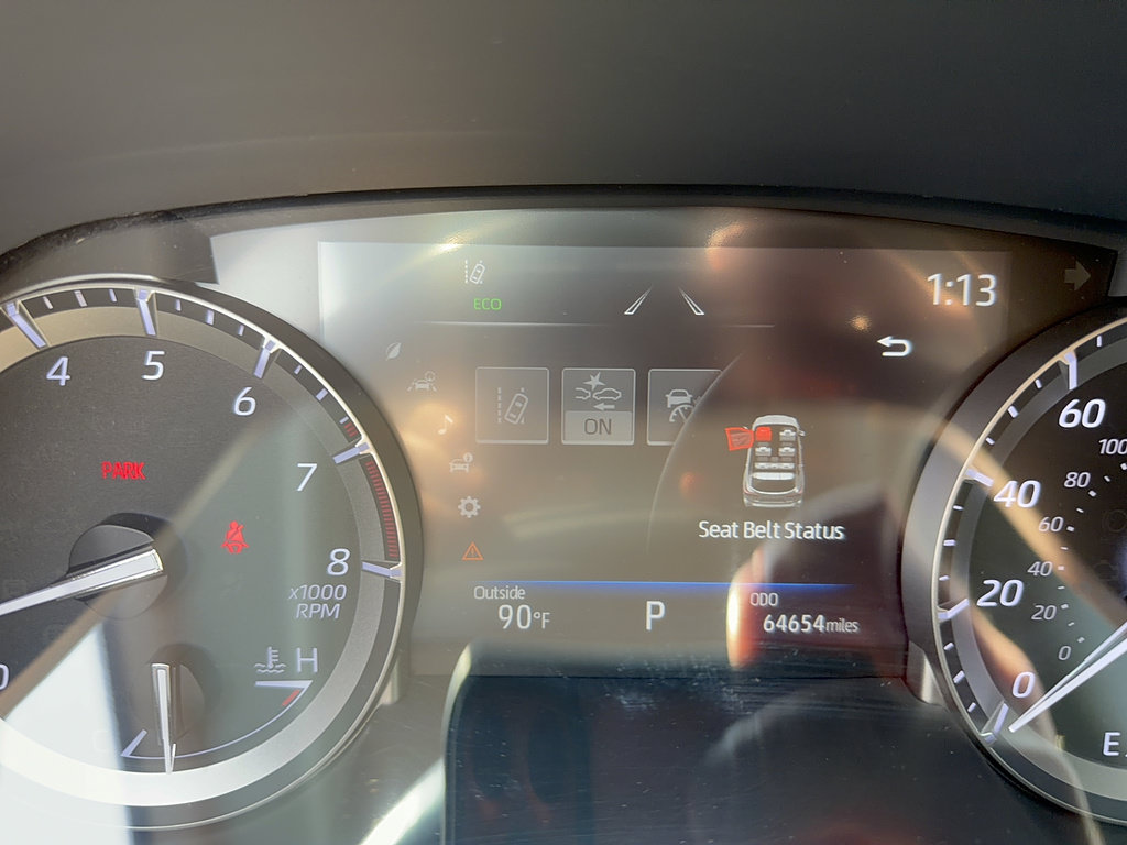Used 2022 Toyota Highlander XLE AWD/4WD image 11