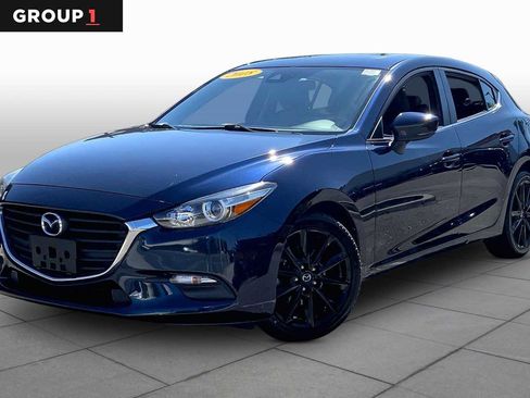 Used 2018 MAZDA MAZDA3 Touring FWD image 1