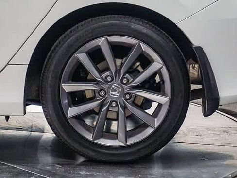 Used 2020 Honda Civic EX image 10