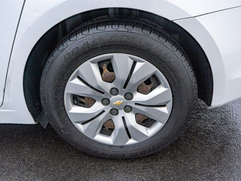 Used 2016 Chevrolet Cruze LS image 24