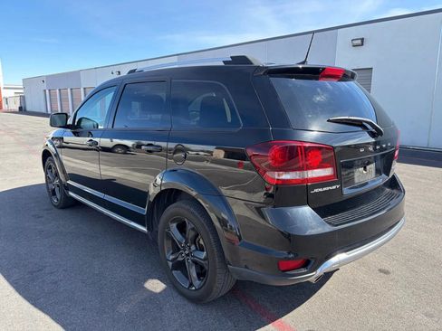Used 2019 Dodge Journey Crossroad FWD image 5