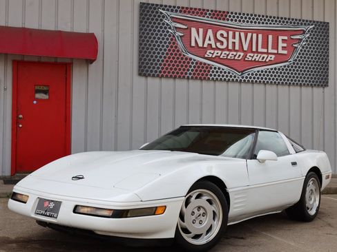 Used 1992 Chevrolet Corvette Coupe image 4