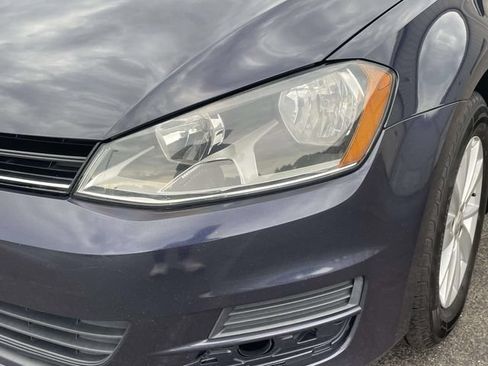 Used 2017 Volkswagen Golf S FWD image 5