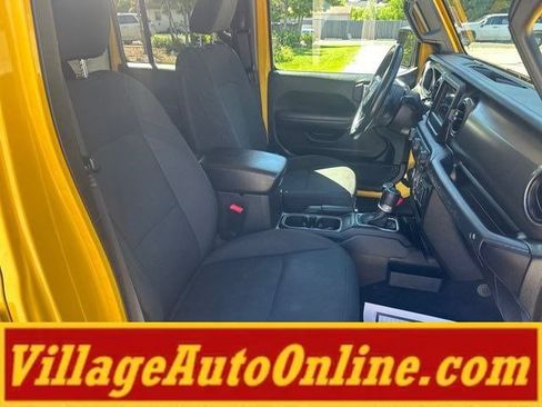 Used 2019 Jeep Wrangler Unlimited Sport w/ Technology Group AWD/4WD image 42