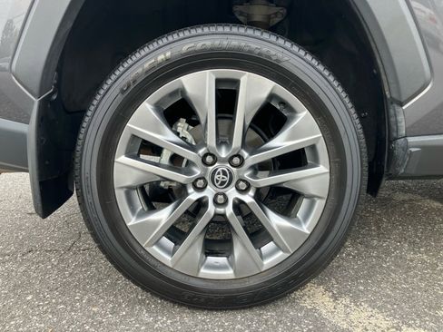 Used 2024 Toyota RAV4 XLE Premium image 27