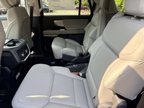 New 2027 Ford Expedition Active AWD/4WD image 18