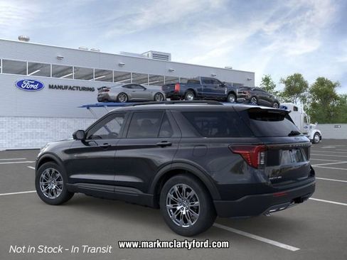 New 2026 Ford Explorer Active AWD/4WD image 4