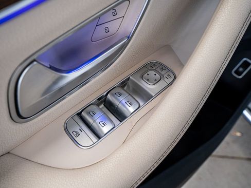 Used 2023 Mercedes-Benz GLS 580 4MATIC image 32