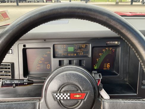 Used 1987 Chevrolet Corvette Coupe image 7