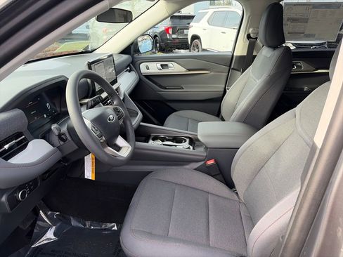 New 2026 Ford Explorer Active image 12