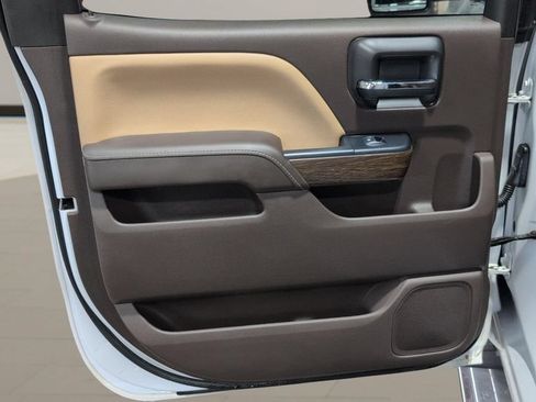 Used 2018 GMC Sierra 2500 Denali AWD/4WD image 19