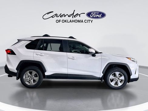 Used 2025 Toyota RAV4 XLE image 9