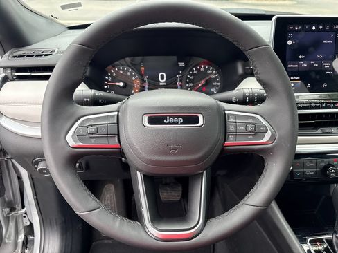 Used 2026 Jeep Compass Limited AWD/4WD image 17