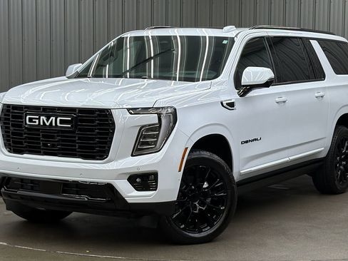 Used 2026 GMC Yukon XL Denali w/ Sun & Power Step Package AWD/4WD image 1