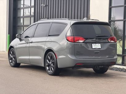 Used 2020 Chrysler Pacifica Touring-L Plus w/ S Appearance Package