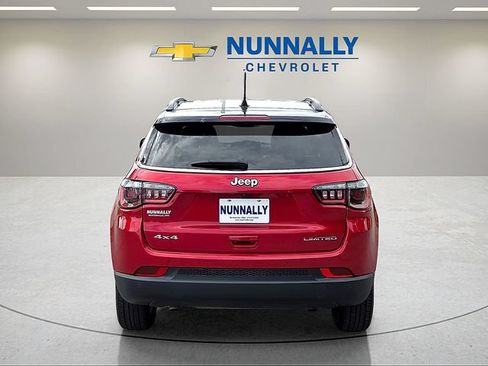 Used 2025 Jeep Compass Limited AWD/4WD image 4