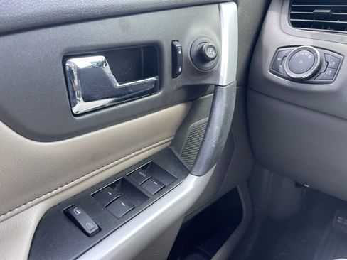 Used 2013 Ford Edge Limited FWD image 12