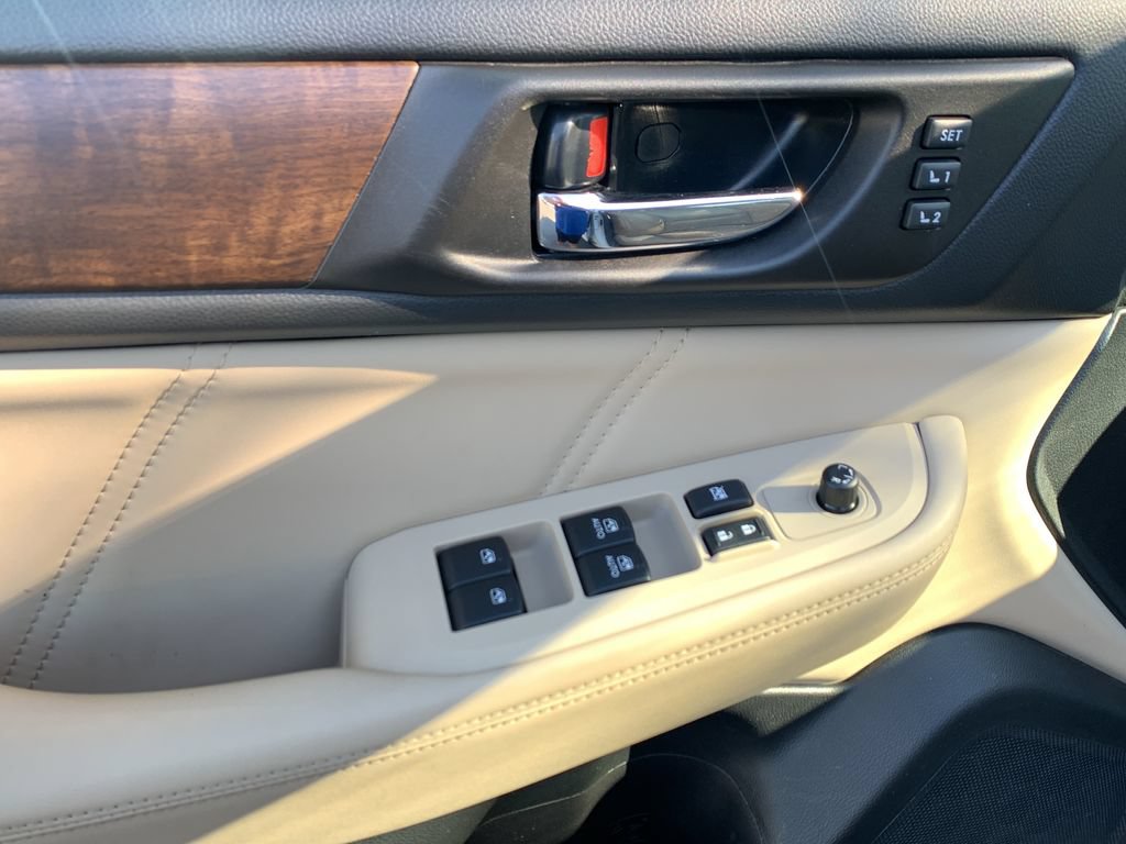 Used 2018 Subaru Outback 2.5i Limited AWD/4WD image 12