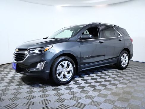 Used 2019 Chevrolet Equinox LT AWD/4WD image 2