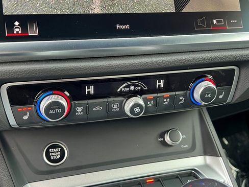 Certified 2025 Audi Q3 2.0T Premium Plus w/ Premium Plus Package image 31