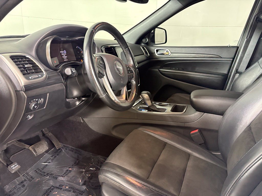 Used 2019 Jeep Grand Cherokee Altitude AWD/4WD image 22