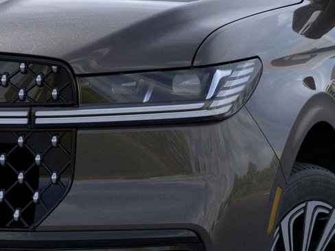 New 2025 Lincoln Navigator Black Label image 18