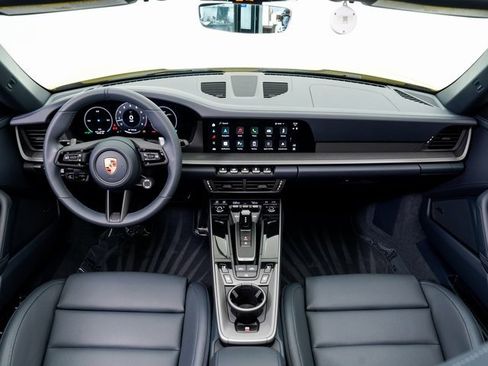 Used 2025 Porsche 911 Carrera image 22