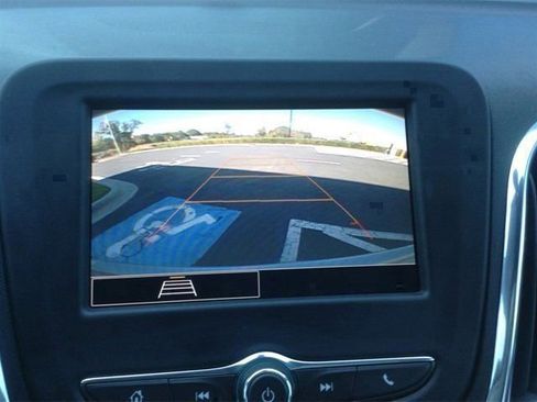 Used 2023 Chevrolet Equinox LT w/ LPO, Floor Liner Package image 18