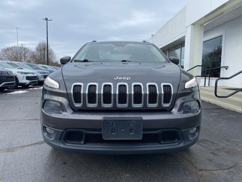 Used 2016 Jeep Cherokee Latitude w/ Cold Weather Group image 8