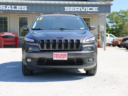 Used 2017 Jeep Cherokee High Altitude AWD/4WD image 8