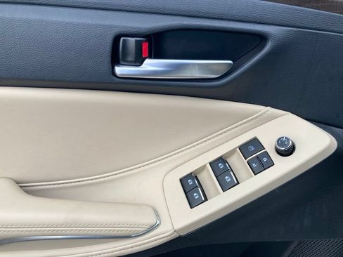 Used 2022 Toyota Avalon XLE FWD image 13