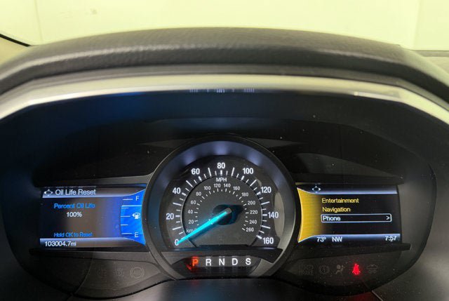 Used 2016 Ford Edge Titanium w/ Technology Package FWD image 11