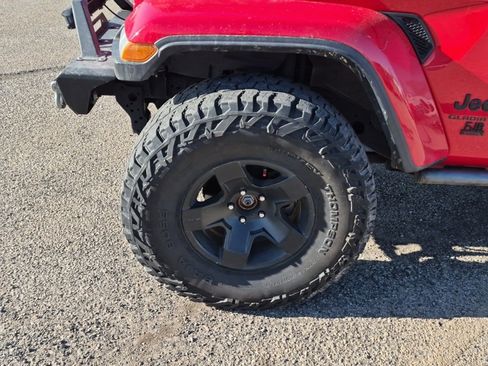 Used 2021 Jeep Gladiator Sport image 8