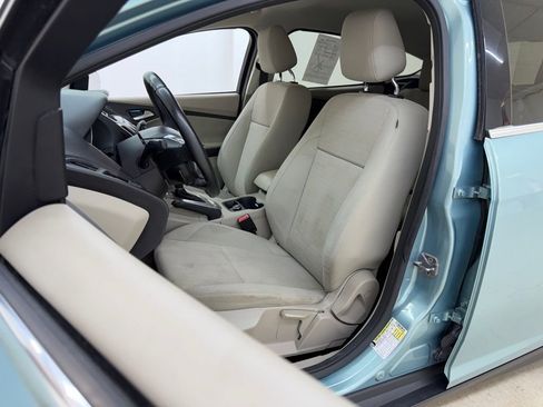 Used 2012 Ford Focus SEL FWD image 19