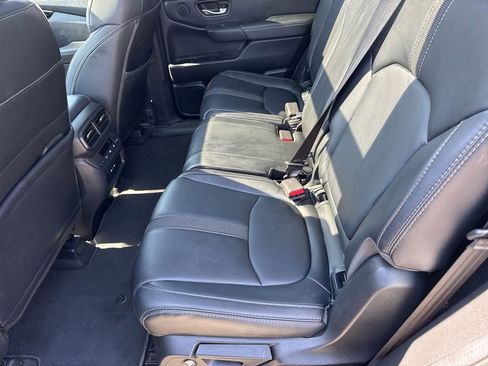 Used 2024 Honda Pilot Touring image 21