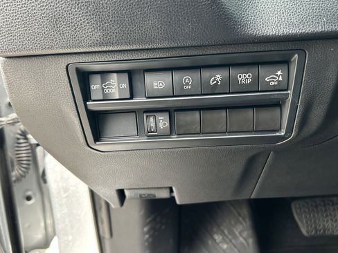 Used 2024 Toyota Tundra SR5 w/ SR5 Convenience Package AWD/4WD image 21