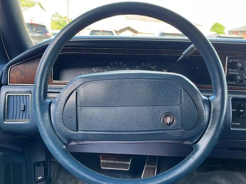 Used 1992 Buick Roadmaster Limited image 26