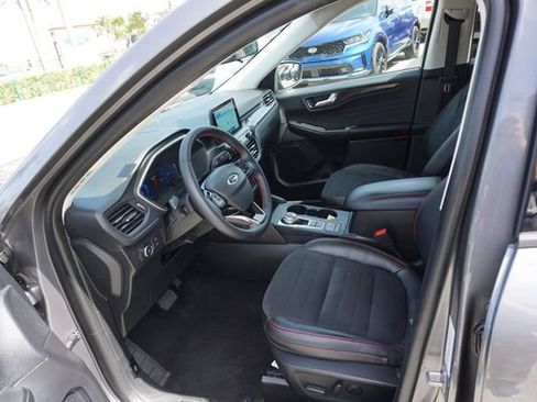 Certified 2022 Ford Escape SEL w/ SEL Stealth AWD Package image 12
