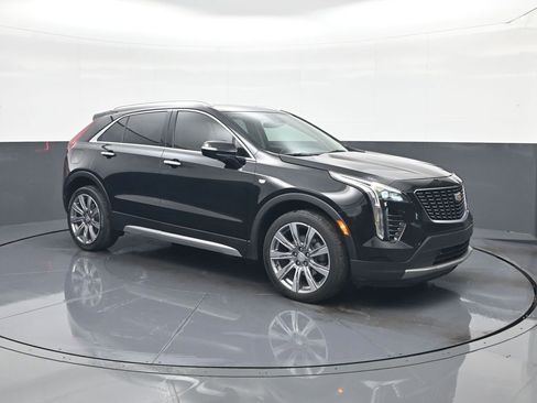 Used 2023 Cadillac XT4 Premium Luxury FWD image 1