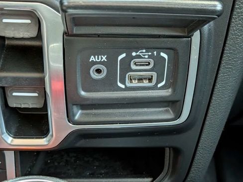 Used 2020 Jeep Gladiator Mojave AWD/4WD image 25