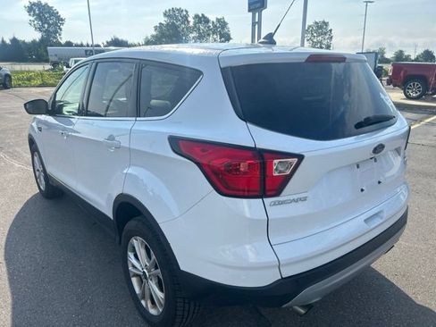 Used 2019 Ford Escape SE FWD image 7