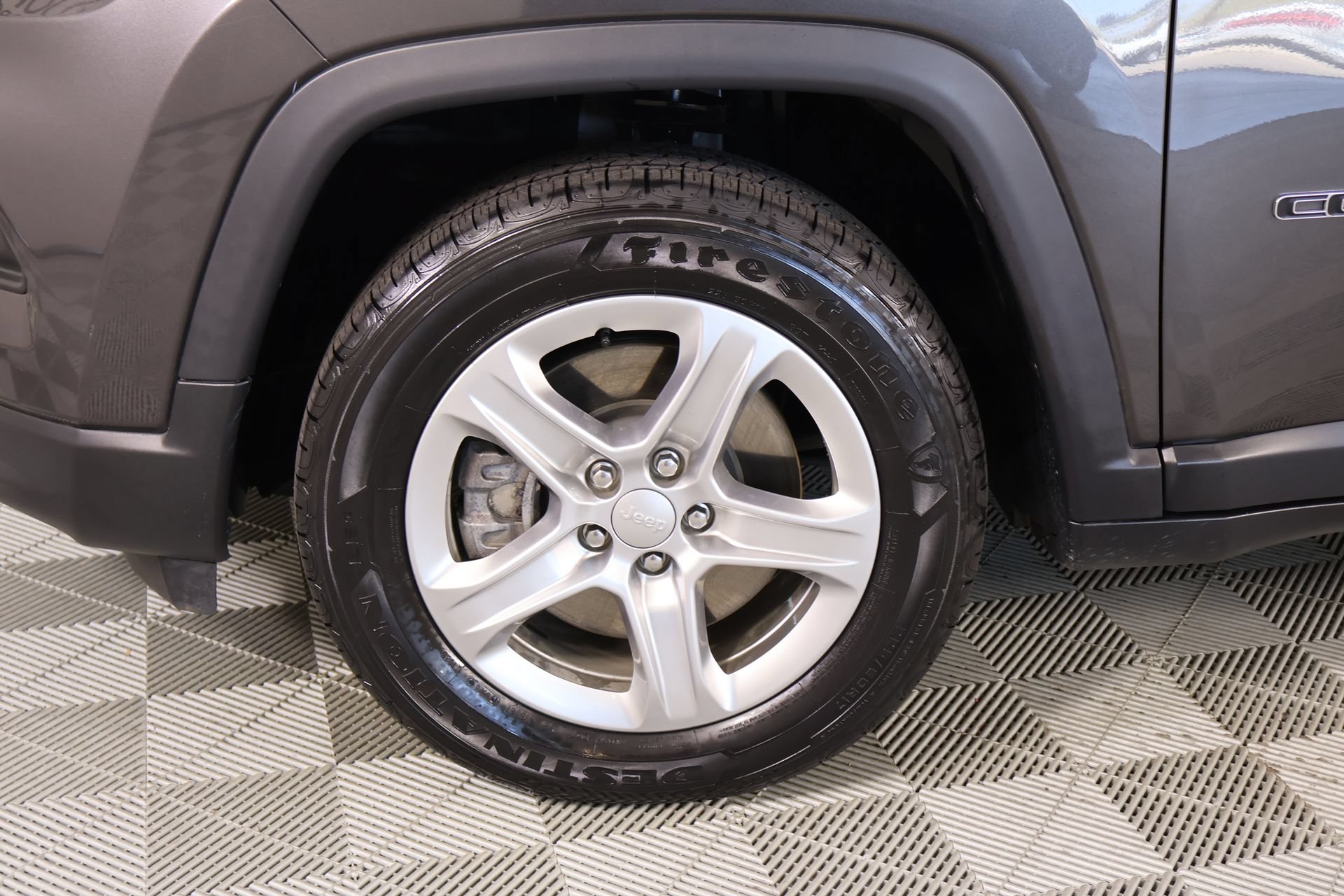Used 2024 Jeep Compass Latitude AWD/4WD image 16