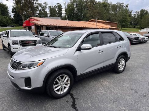 Used 2014 Kia Sorento LX AWD/4WD image 1